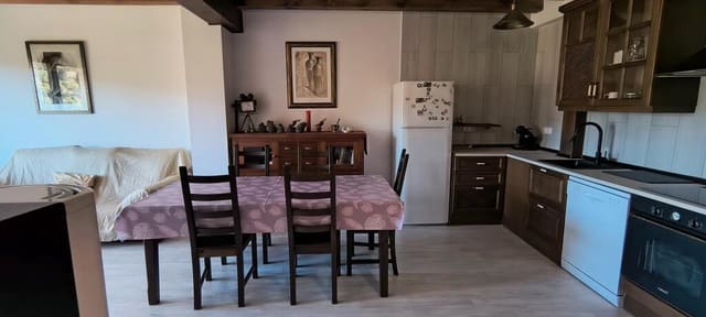 4 bedroom Villa for sale in Tamajón - € 280,000 (Ref: 9291313)