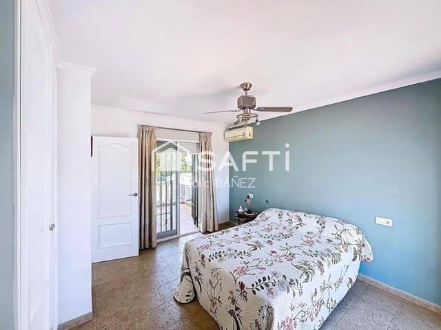 3 slaapkamer Villa te koop in Sagra met zwembad - € 420.000 (Ref: 9294670)