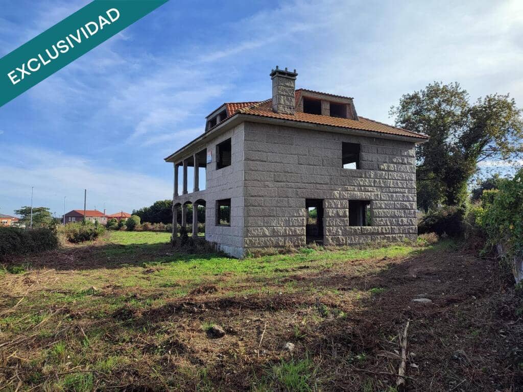 5 makuuhuone Huvila myytävänä paikassa Santa Comba - 105 000 € (Ref: 9297261)