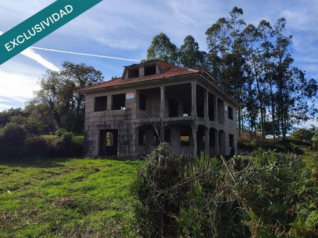 5 makuuhuone Huvila myytävänä paikassa Santa Comba - 105 000 € (Ref: 9297261)