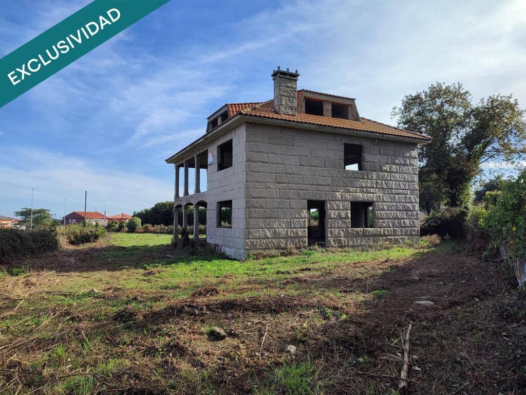 5 makuuhuone Huvila myytävänä paikassa Santa Comba - 105 000 € (Ref: 9297261)