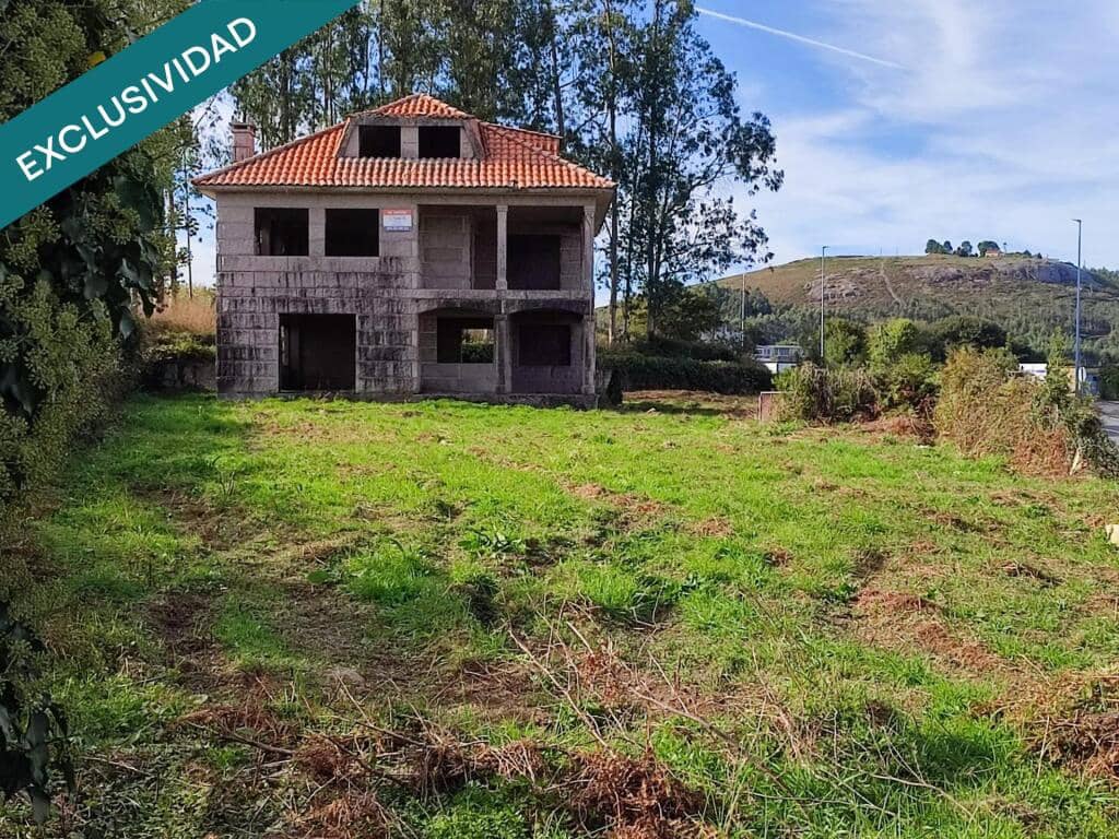 5 makuuhuone Huvila myytävänä paikassa Santa Comba - 105 000 € (Ref: 9297261)