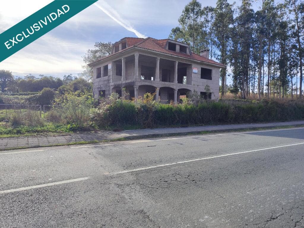 5 makuuhuone Huvila myytävänä paikassa Santa Comba - 105 000 € (Ref: 9297261)