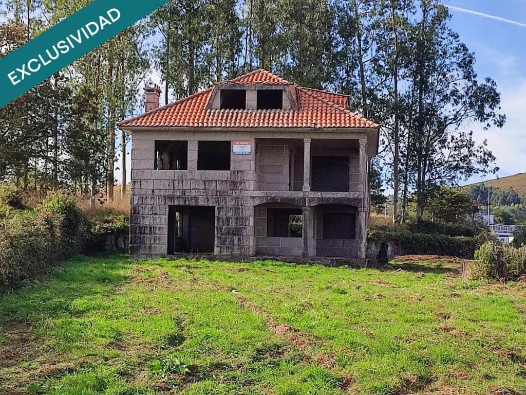 5 makuuhuone Huvila myytävänä paikassa Santa Comba - 105 000 € (Ref: 9297261)