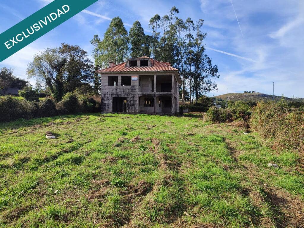 5 makuuhuone Huvila myytävänä paikassa Santa Comba - 105 000 € (Ref: 9297261)