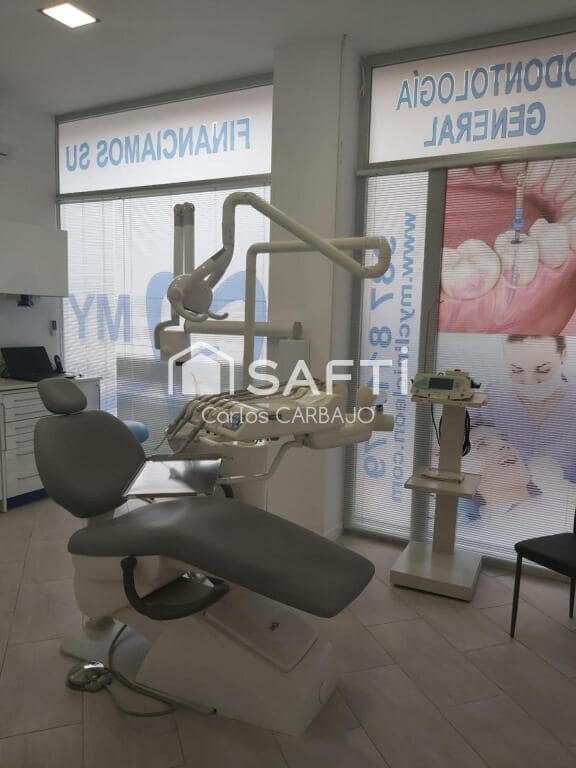 Erhverv til salg i Leon by - € 85.000 (Ref: 9297267)