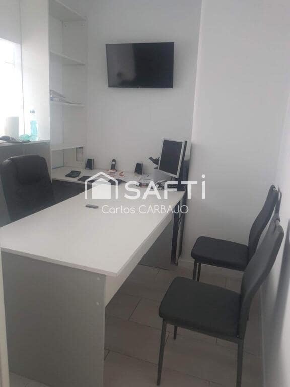 Erhverv til salg i Leon by - € 85.000 (Ref: 9297267)