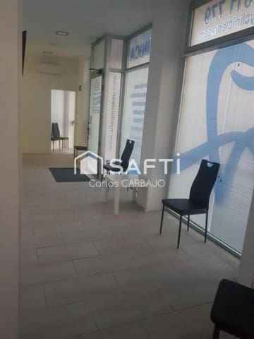 Kommersiell til salgs i Leon by - € 85 000 (Ref: 9297267)