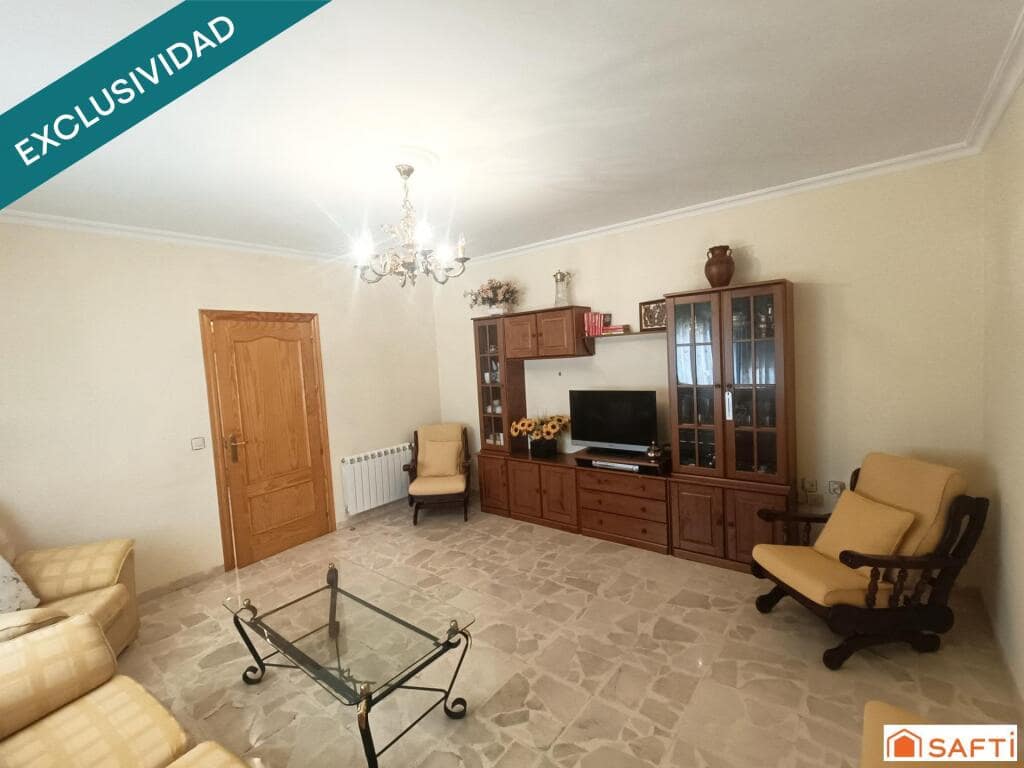 3 soverom Villa til salgs i Las Labores med garasje - € 142 000 (Ref: 9300936)