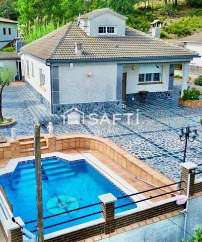 4 bedroom Villa for sale in Riudarenes with garage - € 265,000 (Ref: 9303357)