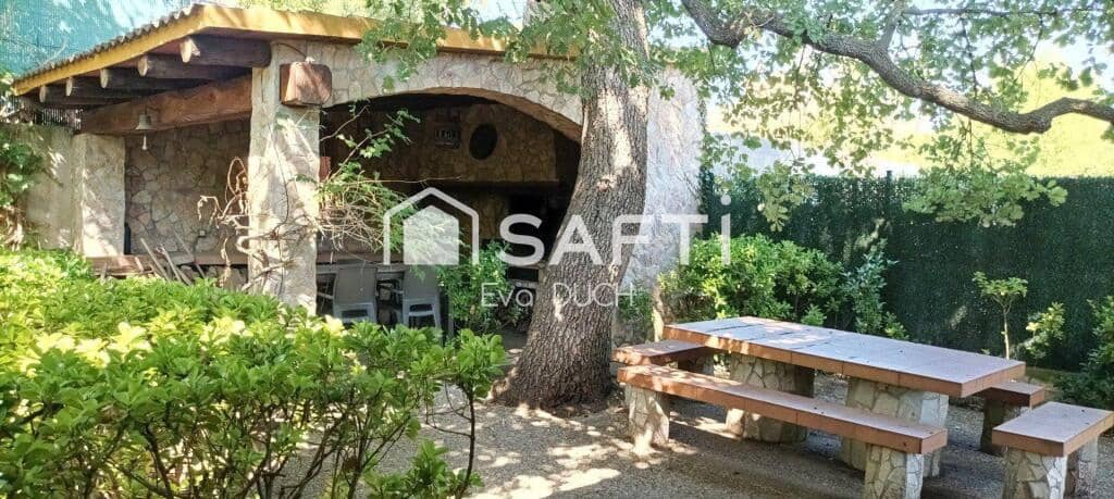 4 bedroom Villa for sale in Sils - € 315,000 (Ref: 9303358)