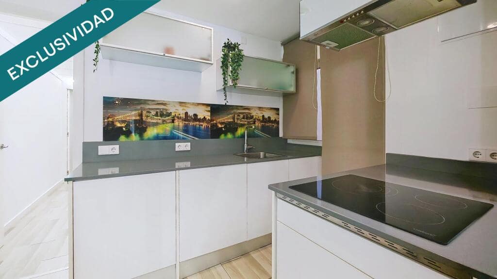 3 bedroom Apartment for sale in Gijon - € 219,000 (Ref: 9312679)