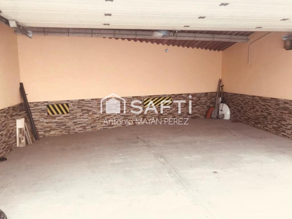 5 makuuhuone Huvila myytävänä paikassa Ribeira mukana 
autotalli - 269 000 € (Ref: 9312685)