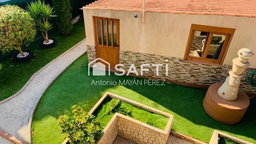 5 makuuhuone Huvila myytävänä paikassa Ribeira mukana 
autotalli - 269 000 € (Ref: 9312685)