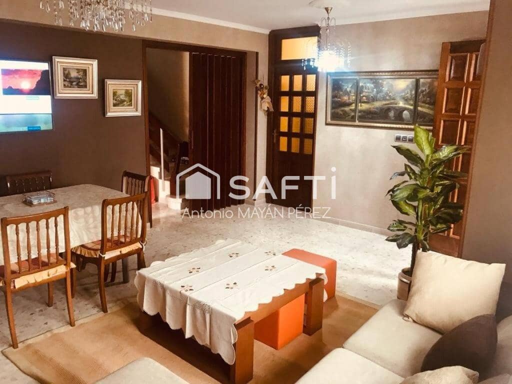 5 makuuhuone Huvila myytävänä paikassa Ribeira mukana 
autotalli - 269 000 € (Ref: 9312685)