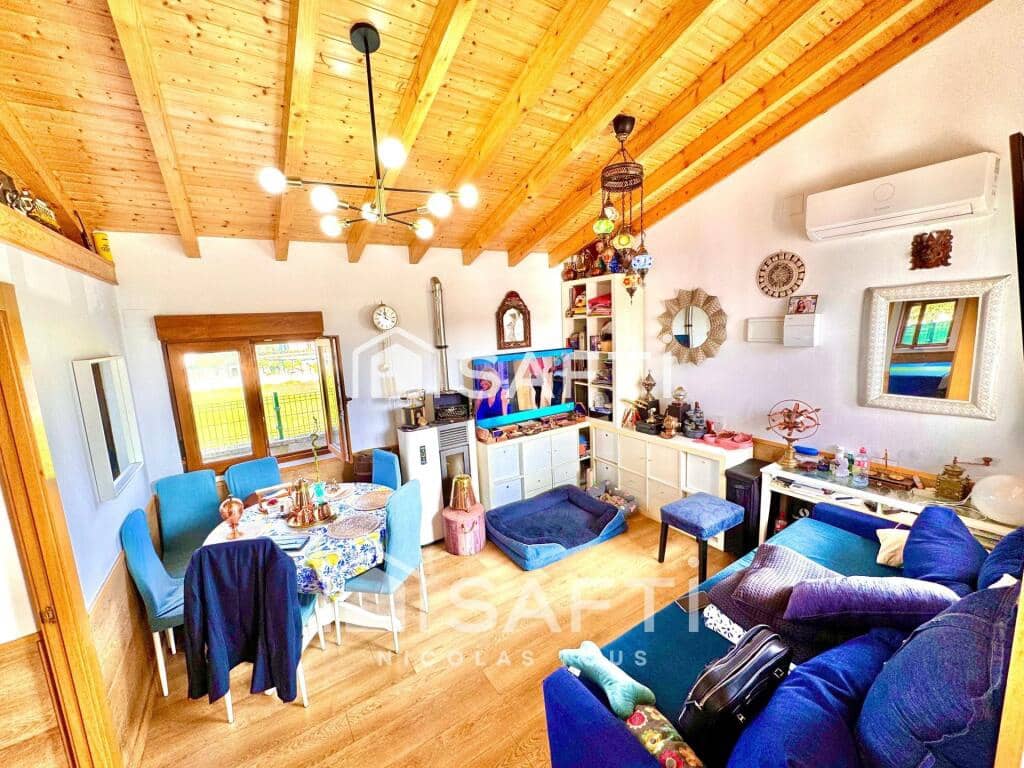 2 bedroom Villa for sale in Igollo - € 250,000 (Ref: 9321728)