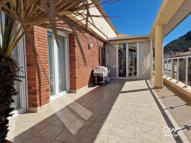3 soverom Penthouse til salgs i Roses med garasje - € 459 000 (Ref: 9321731)