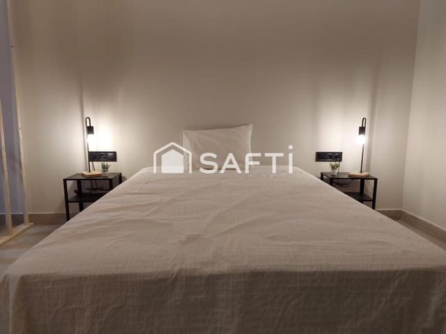 1 soverom Leilighet til salgs i Palacio Congresos, Urbadiez, Entrepuentes, Jardines del Eden, Sevilla by med svømmebasseng - € 195 000 (Ref: 9321738)