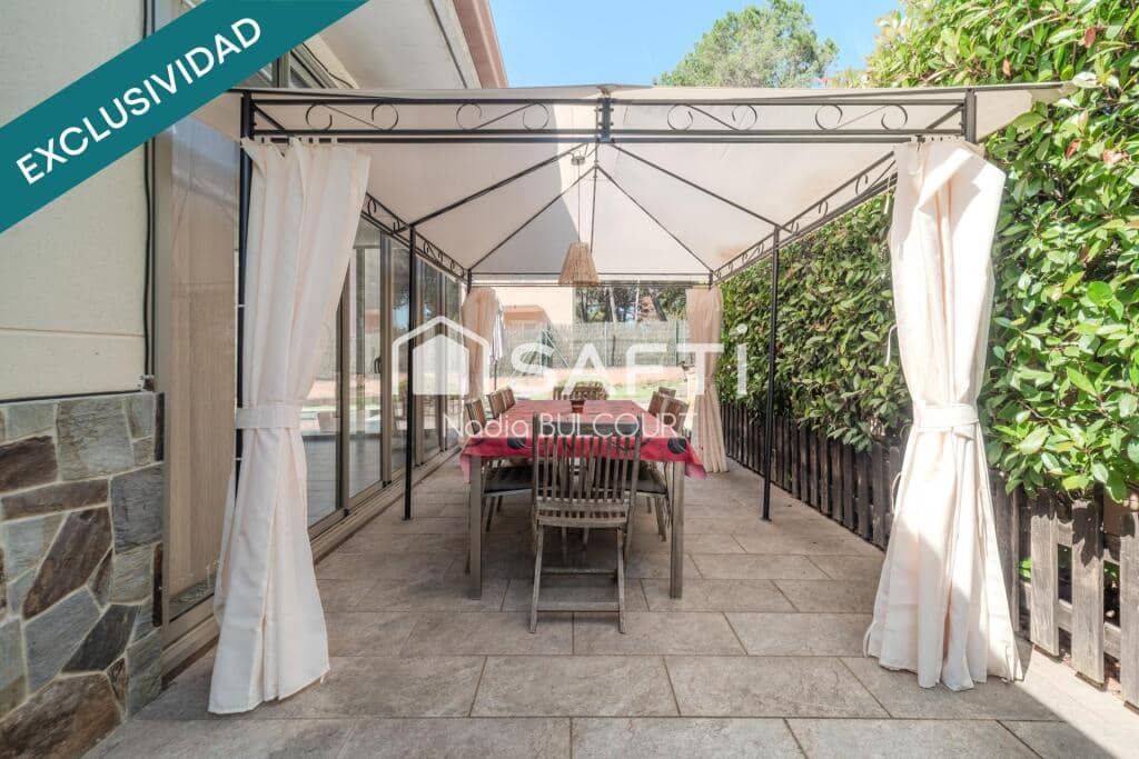 5 sypialnia Willa na sprzedaż w Collbato z basenem garażem - 1 165 000 € (Ref: 9326303)