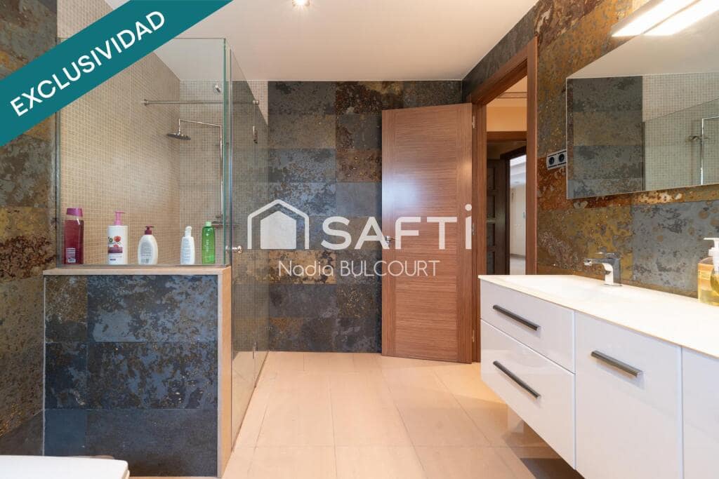 5 sypialnia Willa na sprzedaż w Collbato z basenem garażem - 1 165 000 € (Ref: 9326303)