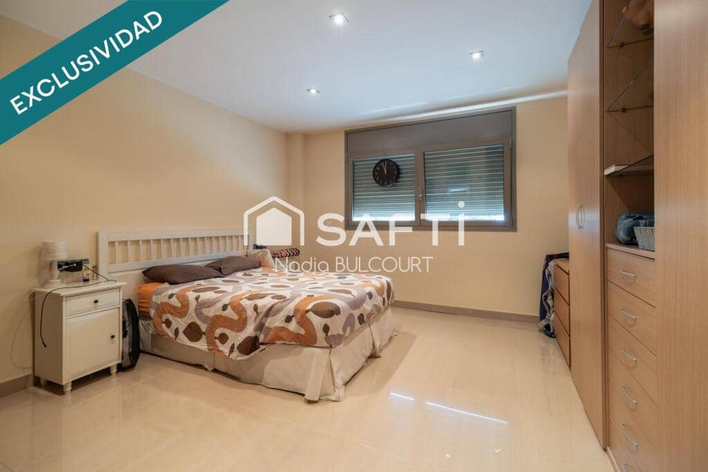 5 sypialnia Willa na sprzedaż w Collbato z basenem garażem - 1 165 000 € (Ref: 9326303)