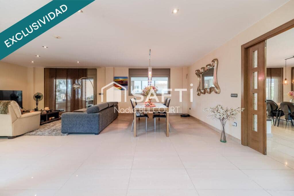 5 sypialnia Willa na sprzedaż w Collbato z basenem garażem - 1 165 000 € (Ref: 9326303)