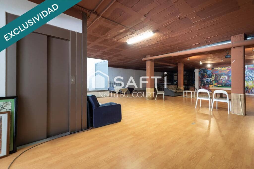 5 sypialnia Willa na sprzedaż w Collbato z basenem garażem - 1 165 000 € (Ref: 9326303)