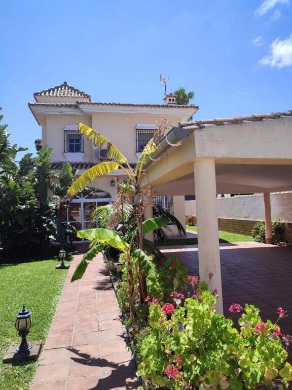 4 sypialnia Willa na sprzedaż w Chiclana de la Frontera - 710 000 € (Ref: 9326306)