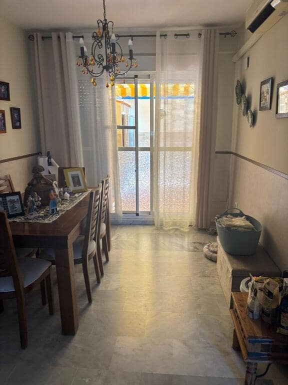 3 soveværelse Rækkehus til salg i San Fernando - € 305.000 (Ref: 9326307)