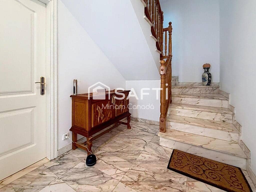 4 chambre Villa/Maison Mitoyenne à vendre à Calafell avec garage - 331 610 € (Ref: 9326316)