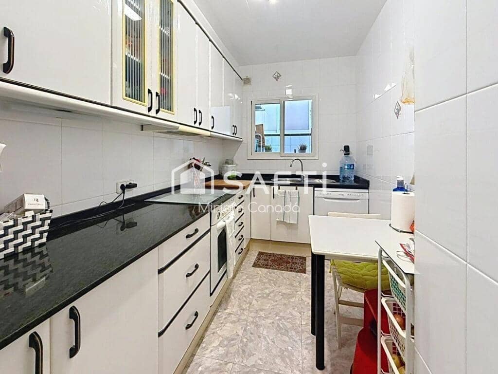 4 chambre Villa/Maison Mitoyenne à vendre à Calafell avec garage - 331 610 € (Ref: 9326316)