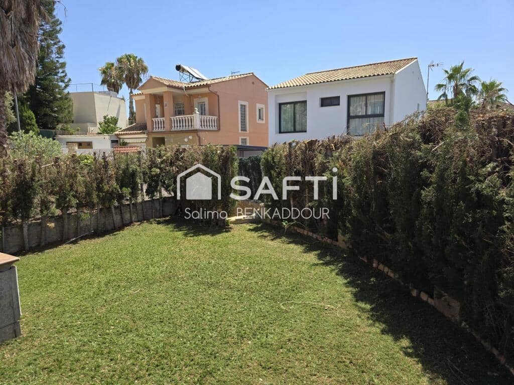 4 bedroom Villa for sale in Pucol with pool garage - € 550,000 (Ref: 9326321)