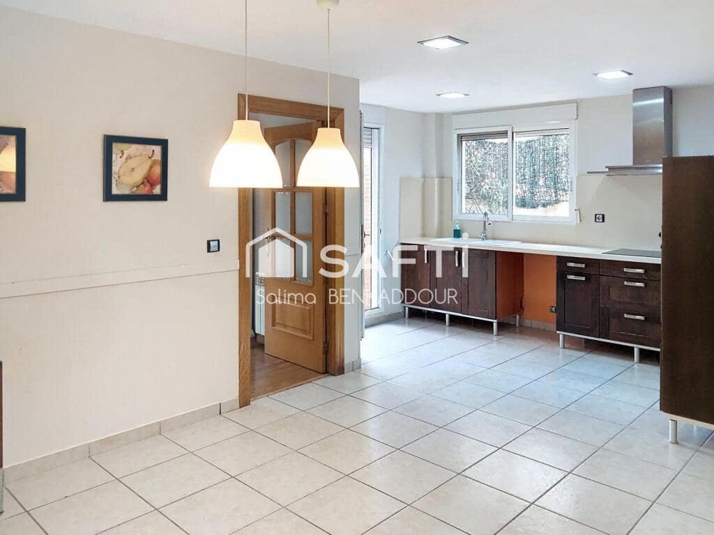 4 bedroom Villa for sale in Pucol with pool garage - € 550,000 (Ref: 9326321)