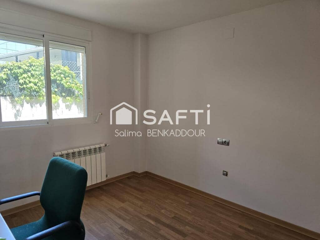 4 bedroom Villa for sale in Pucol with pool garage - € 550,000 (Ref: 9326321)