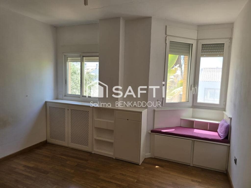 4 bedroom Villa for sale in Pucol with pool garage - € 550,000 (Ref: 9326321)