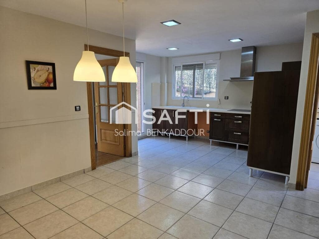 4 bedroom Villa for sale in Pucol with pool garage - € 550,000 (Ref: 9326321)