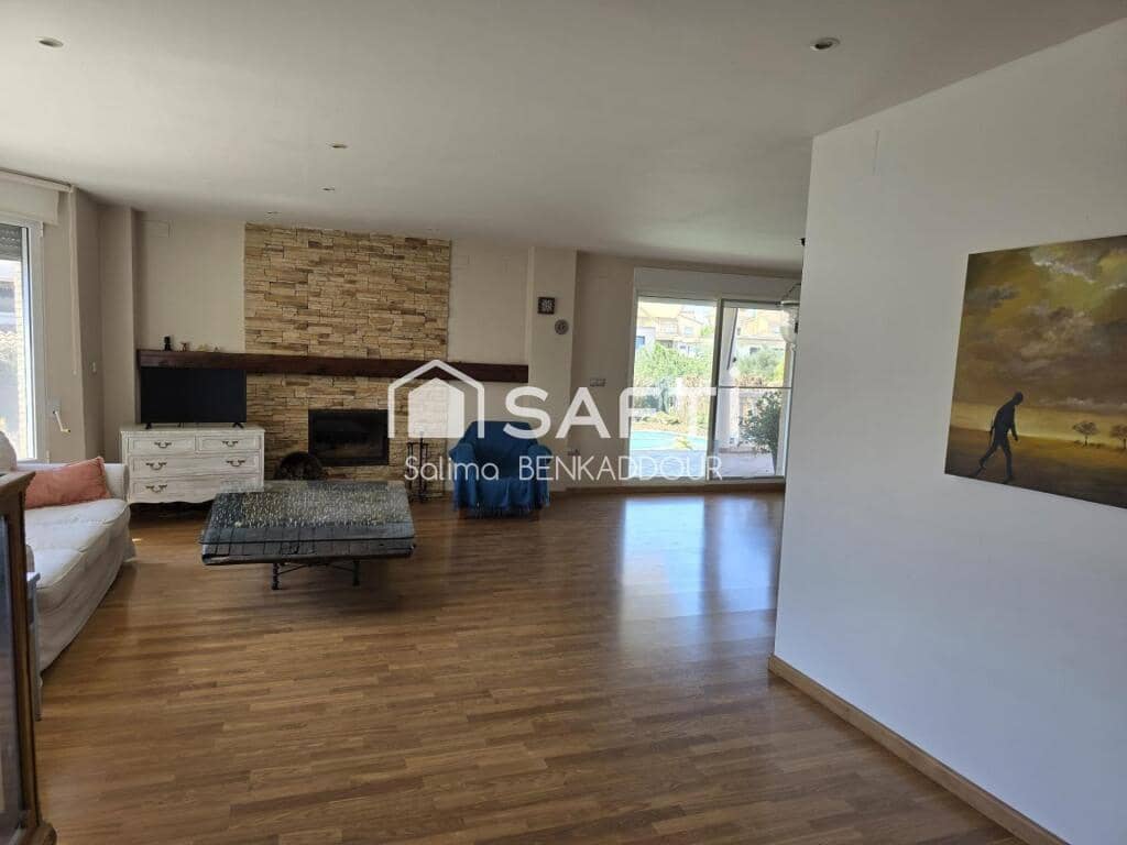 4 bedroom Villa for sale in Pucol with pool garage - € 550,000 (Ref: 9326321)