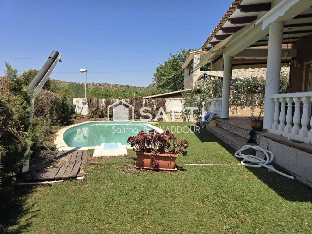 4 bedroom Villa for sale in Pucol with pool garage - € 550,000 (Ref: 9326321)