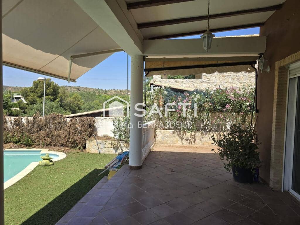 4 bedroom Villa for sale in Pucol with pool garage - € 550,000 (Ref: 9326321)