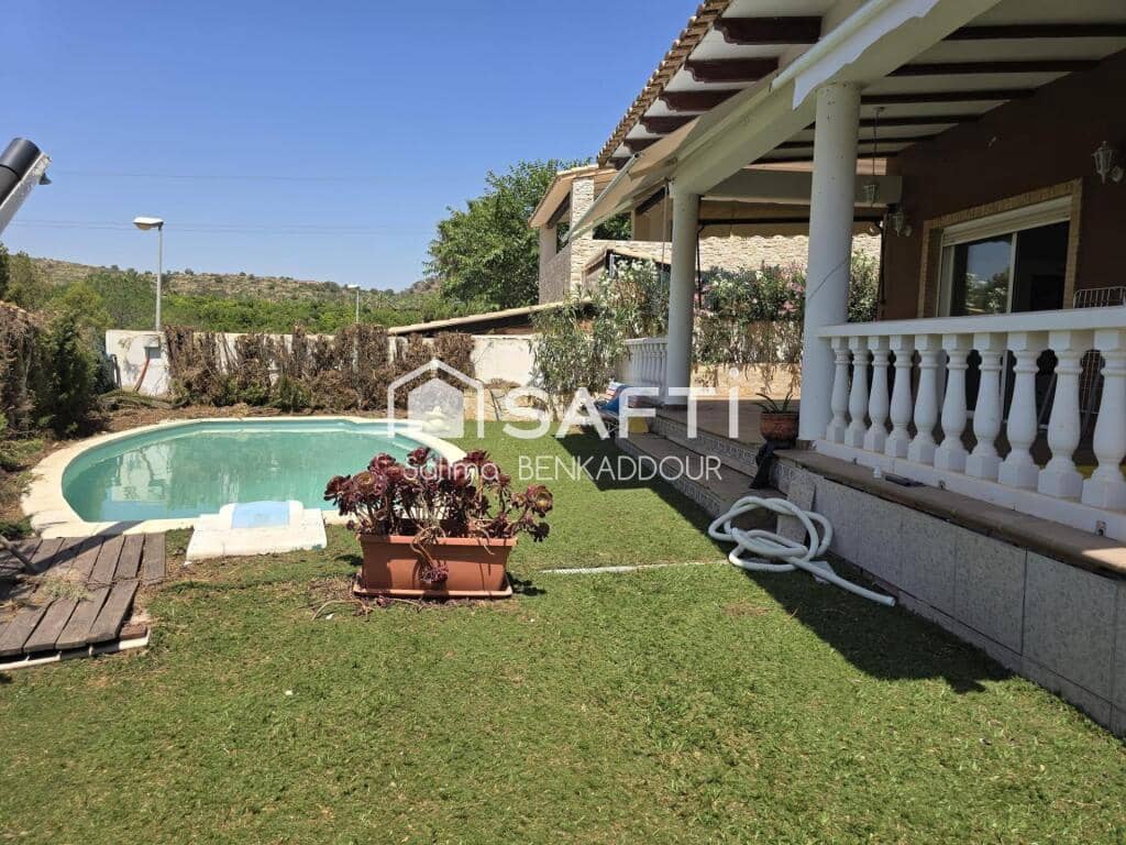 4 bedroom Villa for sale in Pucol with pool garage - € 550,000 (Ref: 9326321)