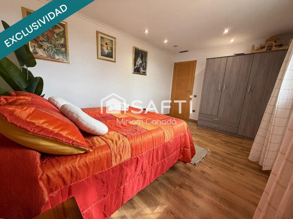 4 makuuhuone Huvila myytävänä paikassa Castello de la Plana mukana uima-altaan 
autotalli - 550 000 € (Ref: 9330520)