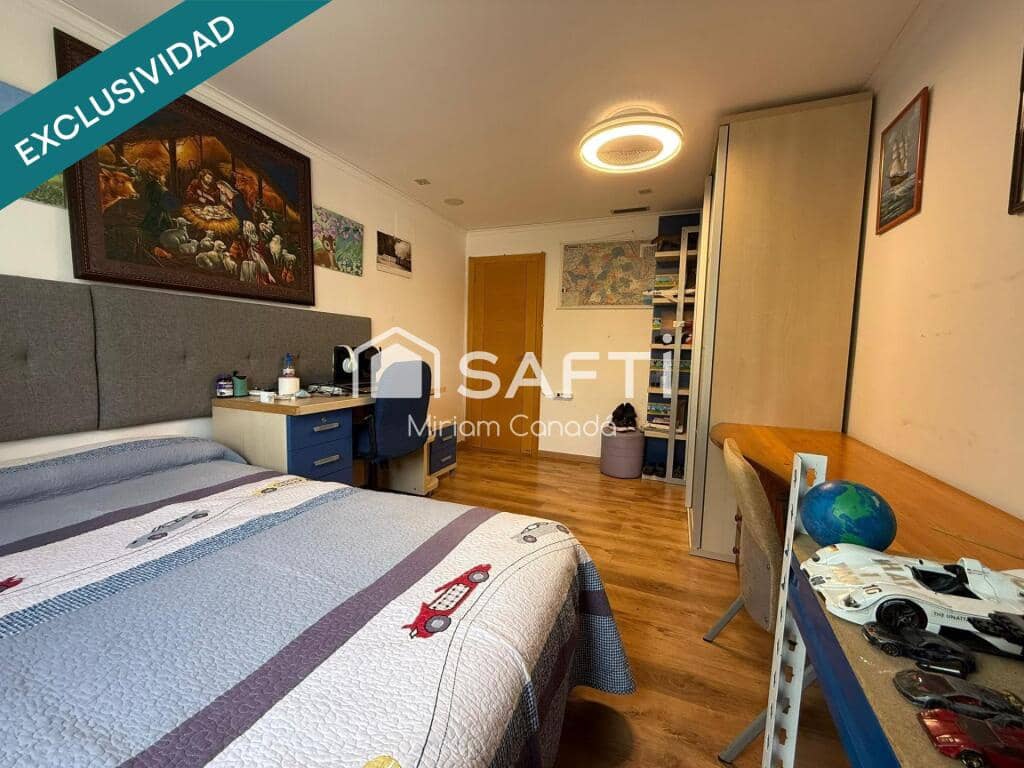 4 makuuhuone Huvila myytävänä paikassa Castello de la Plana mukana uima-altaan 
autotalli - 550 000 € (Ref: 9330520)