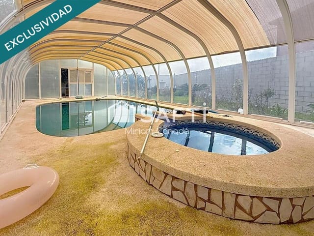 4 makuuhuone Huvila myytävänä paikassa Oeste, Castelló de la Plana mukana uima-altaan 
autotalli - 550 000 € (Ref: 9330520)