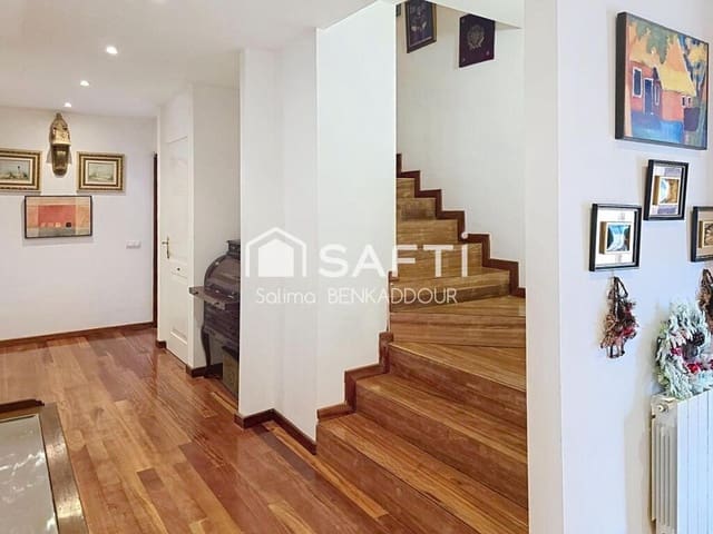 5 bedroom Villa for sale in Puçol with garage - € 1,350,000 (Ref: 9330523)