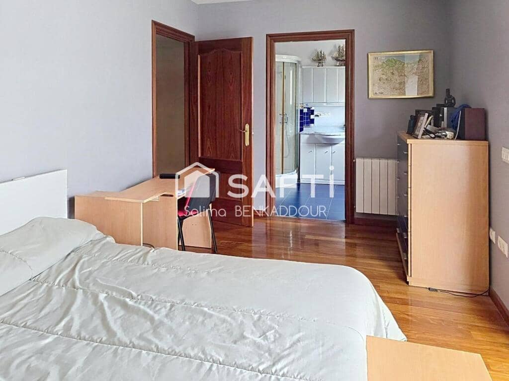 5 bedroom Villa for sale in Pucol with garage - € 1,350,000 (Ref: 9330523)