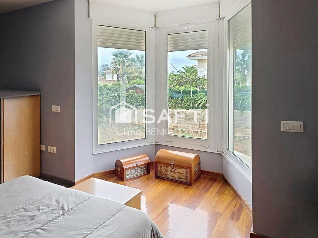 5 bedroom Villa for sale in Pucol with garage - € 1,350,000 (Ref: 9330523)