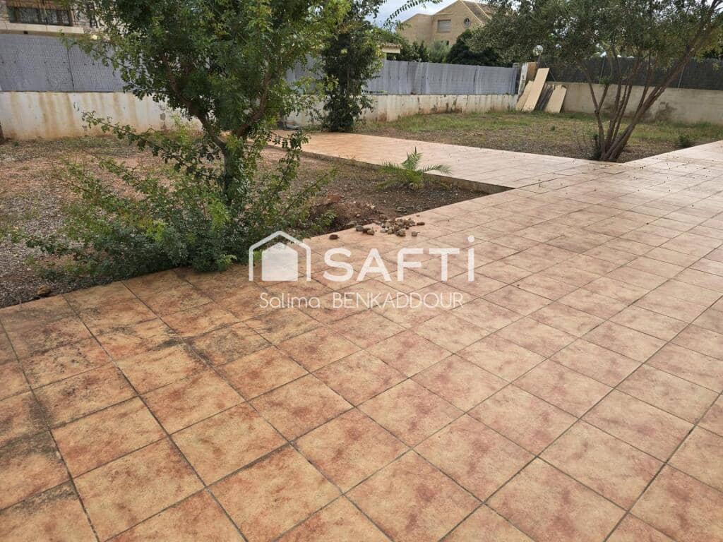 5 bedroom Villa for sale in Pucol with garage - € 1,350,000 (Ref: 9330523)