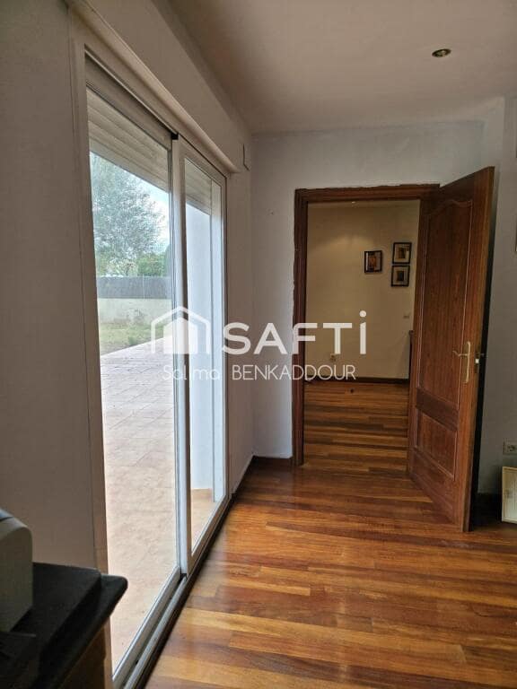 5 bedroom Villa for sale in Pucol with garage - € 1,350,000 (Ref: 9330523)