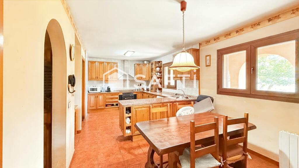 7 sovrum Finca/Hus på landet till salu i Llica de Vall med pool garage - 950 000 € (Ref: 9334624)