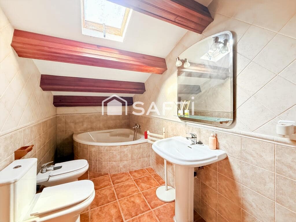 7 sovrum Finca/Hus på landet till salu i Llica de Vall med pool garage - 950 000 € (Ref: 9334624)